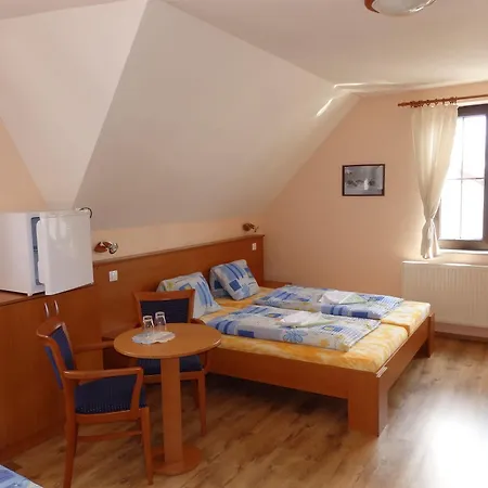Pensjonat Orbis 3*